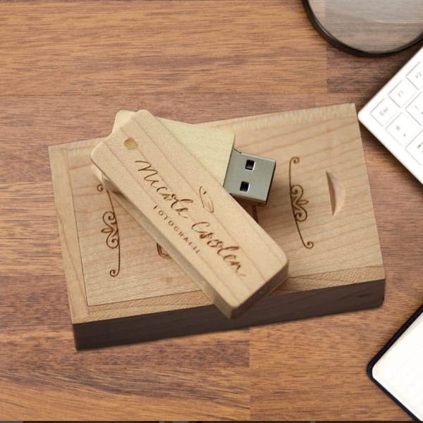 RXFSP Personalised Gift Engraved Wooden USB Flash Drive