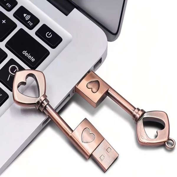 Smozer Metal Love Heart Key Shaped USB Drive